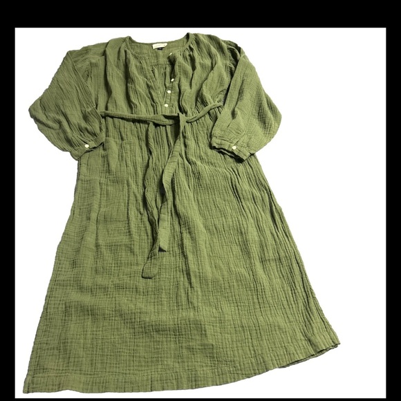 Universal Thread dress size medium but runs large - Picture 1 of 9